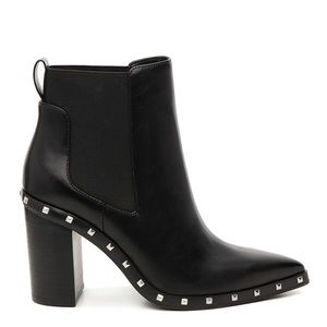 Charles by Charles David Dodger Chelsea Boot